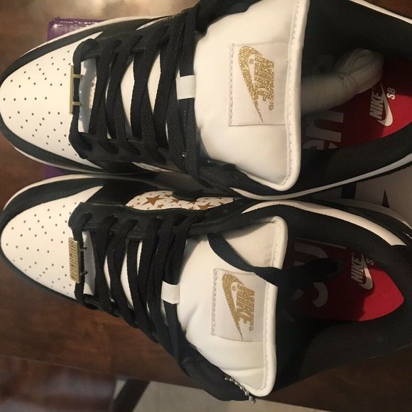 Nike SB Dunk Low Supreme Stars Black main image 8